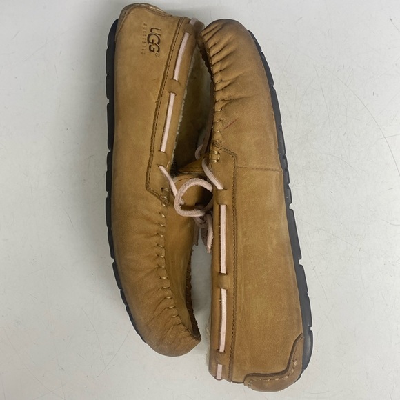 UGG Dakota Tan Suede Slippers Size 8 - Picture 6 of 17